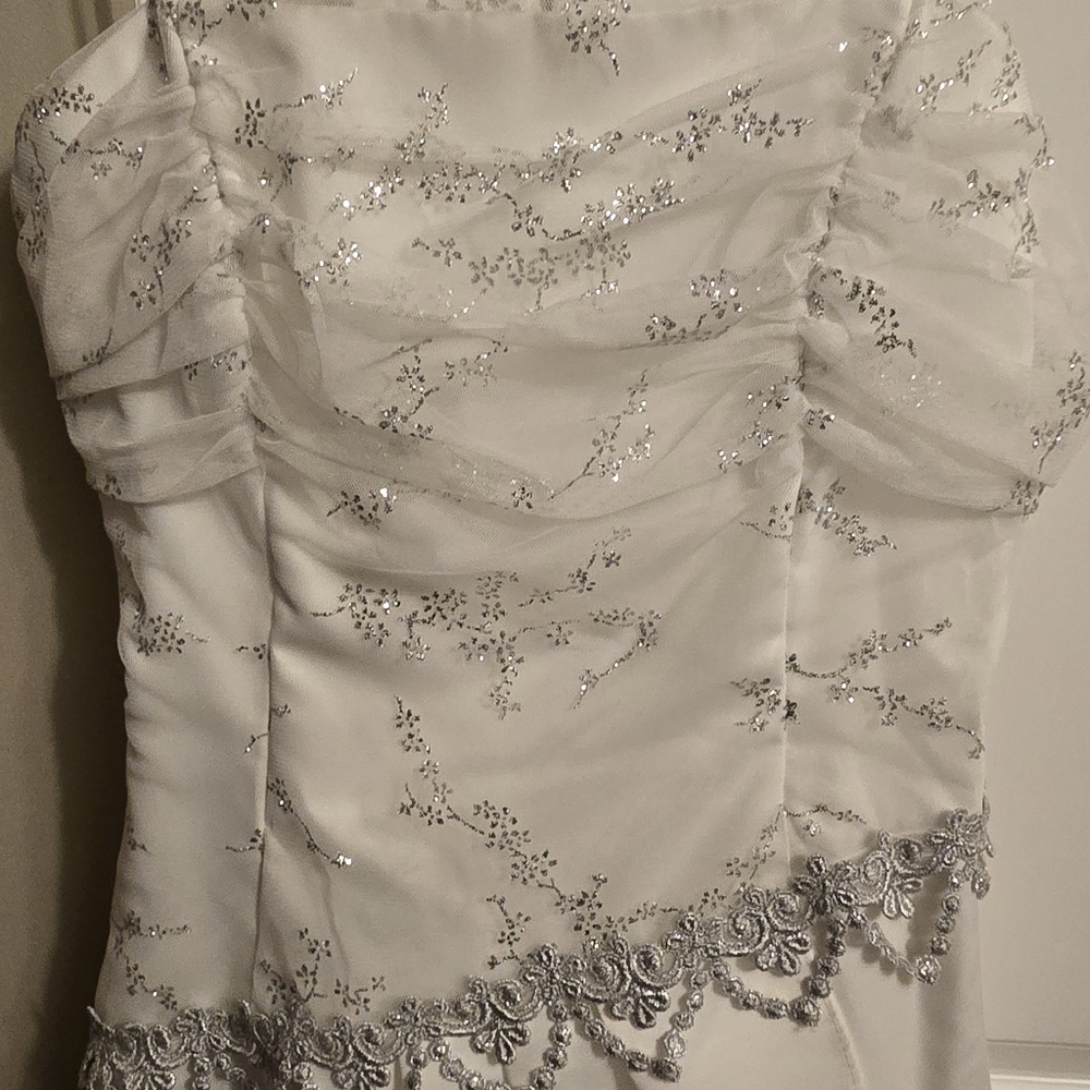 Prom dress - Picture 3 of 6